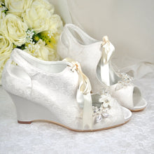 Load image into Gallery viewer, Ivory Lace Wedge Bridal Shoes Size UK6/US8.5
