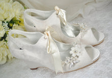 Load image into Gallery viewer, Ivory Lace Wedge Bridal Shoes Size UK6/US8.5
