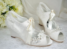 Load image into Gallery viewer, Ivory Lace Wedge Bridal Shoes Size UK6/US8.5
