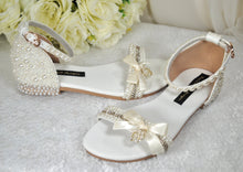 Load image into Gallery viewer, Pearl Flat Wedding Shoes - Size UK6/US8.5
