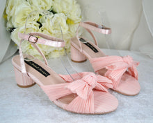 Load image into Gallery viewer, Pink Wedding Shoes Size UK6/US8.5
