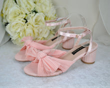 Load image into Gallery viewer, Pink Wedding Shoes Size UK6/US8.5
