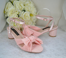 Load image into Gallery viewer, Pink Wedding Shoes Size UK6/US8.5
