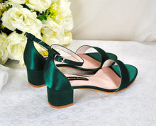 Load image into Gallery viewer, Emerald Green Block Heel Sandals Size UK5/US7.5
