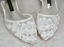 Load image into Gallery viewer, Lace embroidered Sandals
