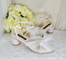 Load image into Gallery viewer, White Wedding Shoes  Size UK6/US8.5
