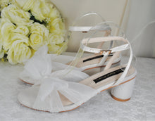 Load image into Gallery viewer, White Wedding Shoes  Size UK6/US8.5
