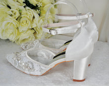 Load image into Gallery viewer, Lace Block Heel Bride Shoes - Size UK4/US6.5
