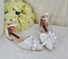 Load image into Gallery viewer, White Wedding Flats with Removable Bow, UK3/US5.5
