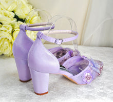 Load image into Gallery viewer, Lilac Butterfly Block Heel Bridal Shoes - Size UK7/US9.5
