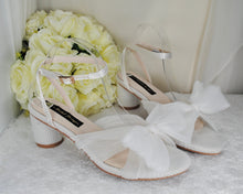 Load image into Gallery viewer, White Wedding Shoes  Size UK6/US8.5
