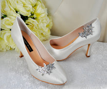 Load image into Gallery viewer, Star Shoe Clips - Silver or Rose Gold
