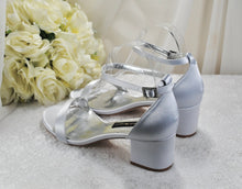 Load image into Gallery viewer, Silver Bridesmaid Sandals- Size UK7/US9.5
