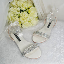 Load image into Gallery viewer, Crystal &amp; Pearl Bridal Flats, Size UK7/US9.5
