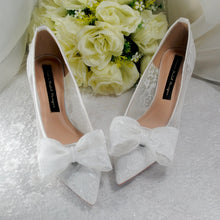 Load image into Gallery viewer, Lace Bow Wedding Shoes UK6/US8.5
