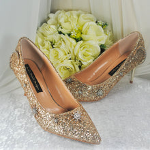 Load image into Gallery viewer, Gold Celestial Bridal Shoes
