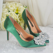 Load image into Gallery viewer, Green Satin Bridal Shoe - UK7/US9.5
