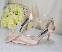 Load image into Gallery viewer, Champagne Satin Sandals Size UK8/US10
