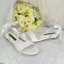 Load image into Gallery viewer, Ivory Flat Sandals Size UK7/US9.5
