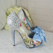 Load image into Gallery viewer, Alice in Wonderland Bridal Shoes UK5/US7.5
