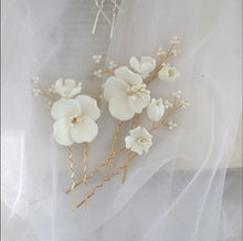 Load image into Gallery viewer, Ceramic Flower Hairpins 3pcs
