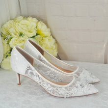 Load image into Gallery viewer, Floral Beaded Lace Heels UK7/US9.5
