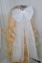 Load image into Gallery viewer, Pearl Bride Hair Bow
