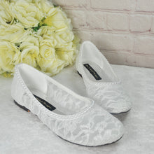 Load image into Gallery viewer, Lace Ballet Flats UK5/US7.5
