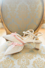 Load image into Gallery viewer, Regency Era Inspired Bridal Shoes UK6/US8.5
