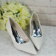 Load image into Gallery viewer, Ivory Shimmer Wedding Shoes UK3/US5.5
