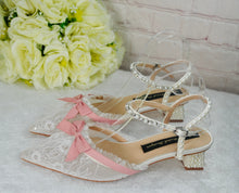 Load image into Gallery viewer, Regency Era Inspired Bridal Shoes UK6/US8.5
