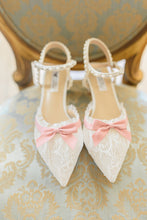 Load image into Gallery viewer, Regency Era Inspired Bridal Shoes UK6/US8.5
