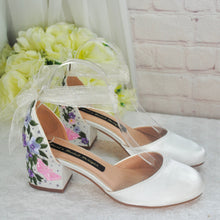 Load image into Gallery viewer, Ivory Satin Bridal Sandals with Floral Embroidery, UK4/US6.5
