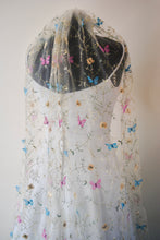 Load image into Gallery viewer, Embroidered Floral Bridal Veil, Unique Leaf Veil with 3D Silk Butterflies
