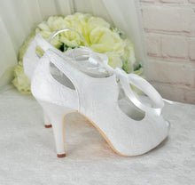 Load image into Gallery viewer, Peep Toe Bridal Booties UK5/US7.5

