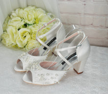 Load image into Gallery viewer, Ivory Satin Block Heel Bridal Sandals with Pearl Details  UK5/US7.5
