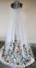 Load image into Gallery viewer, Autumnal Embroidered Edge Floral wedding veil
