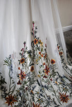 Load image into Gallery viewer, Autumnal Embroidered Edge Floral wedding veil (90 - 200cm)
