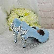 Load image into Gallery viewer, Blue Round Toe with Silver Flower Heel UK6/US8.5
