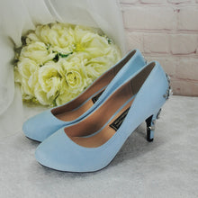 Load image into Gallery viewer, Blue Round Toe with Silver Flower Heel UK6/US8.5
