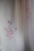 Load image into Gallery viewer, IN STOCK - 250cm wedding veil 3D Pink embroidered flower
