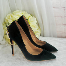 Load image into Gallery viewer, Dark Emerald Green Luxury Velvet High Heels with Gold Floral Heel UK6/US8.5
