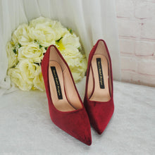 Load image into Gallery viewer, Burgundy Velvet Bridal Shoes  UK3/US5.5
