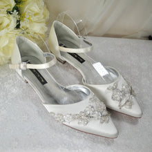 Load image into Gallery viewer, Ivory Flat Satin Bridal Sandals Floral Beading Size UK8/US10.5
