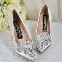 Load image into Gallery viewer, White Block Heel Wedding Shoes Size UK5/US7.5
