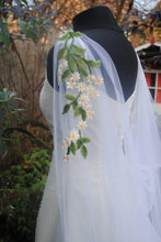 Load image into Gallery viewer, White Bridal Cape Veil Flower Appliqué Wedding Cape
