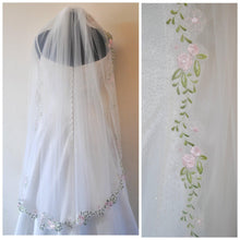 Load image into Gallery viewer, Rose Embroidered Lace Edge Bridal Veil
