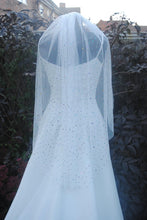 Load image into Gallery viewer, White Wedding Veil with Multicoloured Hearts
