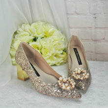 Load image into Gallery viewer, Champagne Gold Glitter Bridal Shoes with Block Heel and Pearl Brooch Decoration UK5/US7.5
