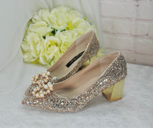 Load image into Gallery viewer, Champagne Gold Glitter Bridal Shoes with Block Heel and Pearl Brooch Decoration UK5/US7.5
